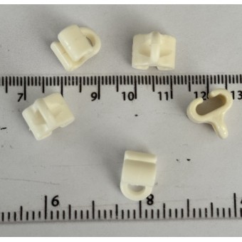 Gliders - Cream - 20c